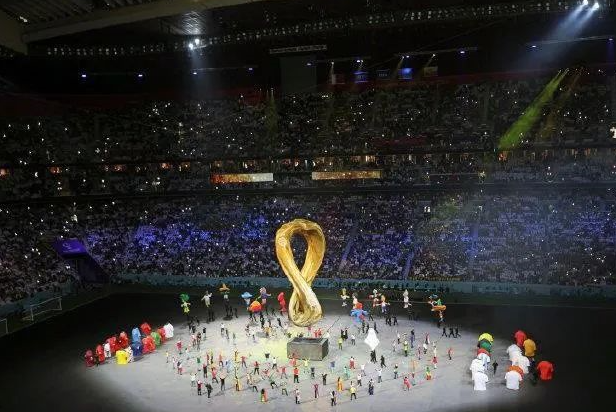 1500㎡LED显示屏 | 威尼斯9499全方位效劳卡塔尔天下杯