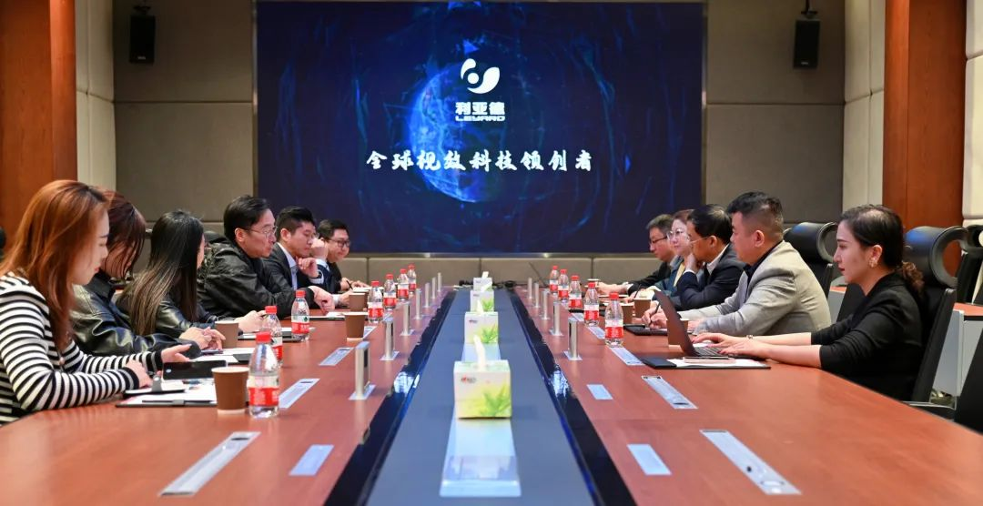 陆川导演到访威尼斯9499，，，，解锁文化+科技融合新路径