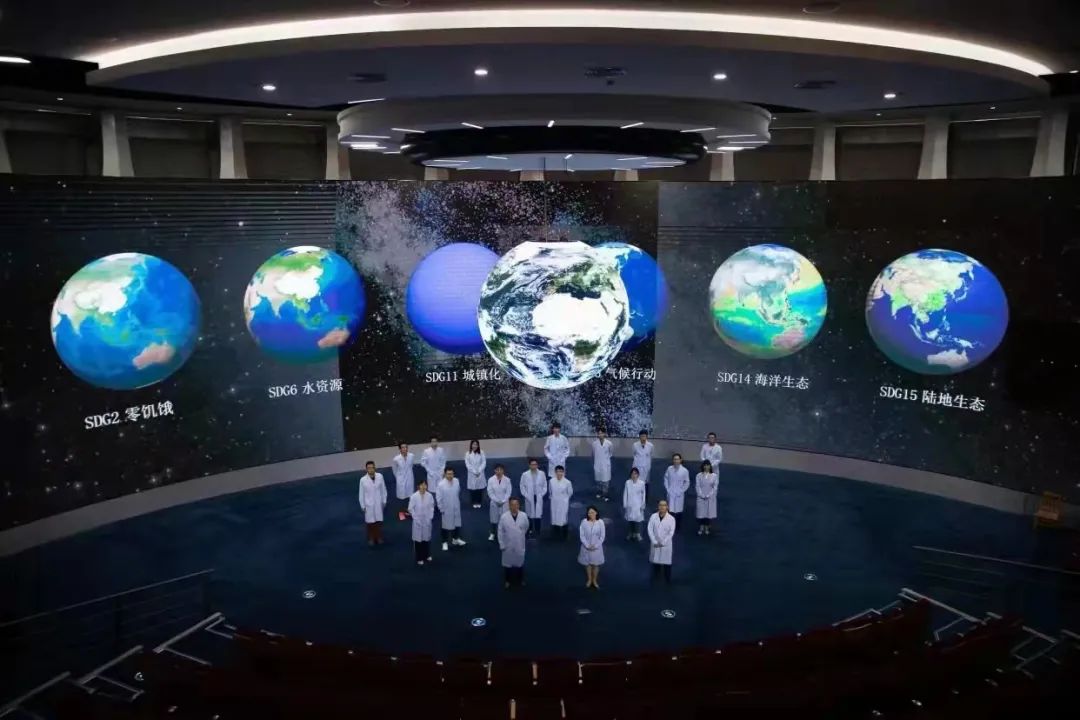 接受向导人校阅 | 威尼斯9499智能显示助力紫金山实验室展现强劲立异力