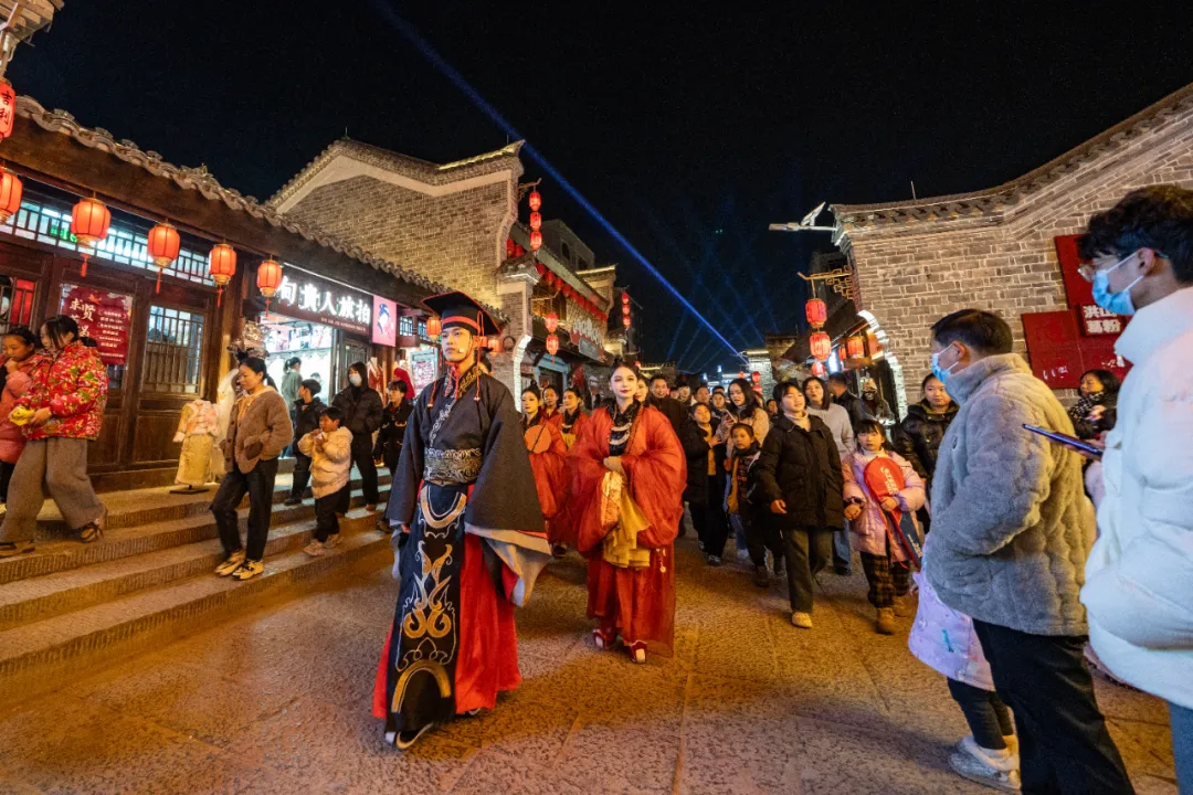 2025新春首秀 | 《戌时·随州》陶醉式情景夜游，，，，，，，邀您共觅随州千年文脉！