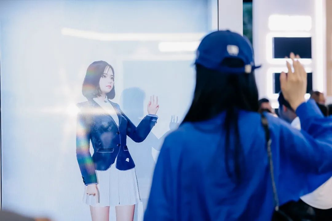 “AI+智能显示”引领未来 威尼斯9499新品InfoComm展大放异彩