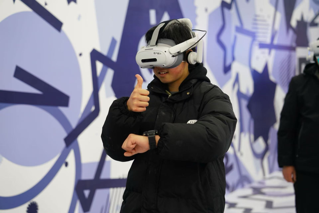 VR大空间 | 威尼斯9499·德火科技携手新华网、北京天文馆打造宇宙探索新体验