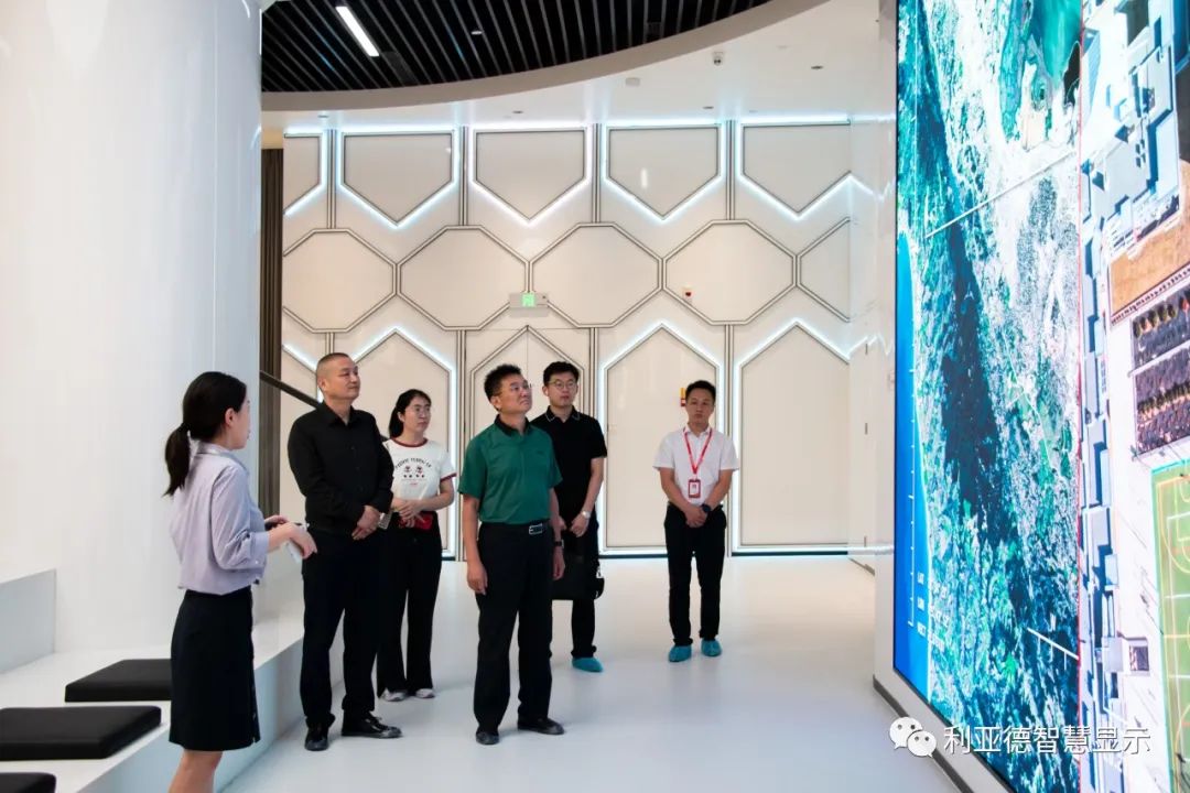 安徽省科技馆馆长方波一行莅临威尼斯9499南方总部旅行调研