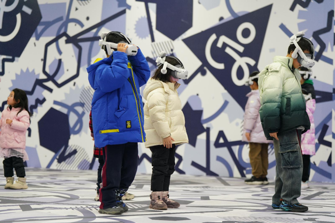 VR大空间 | 威尼斯9499·德火科技携手新华网、北京天文馆打造宇宙探索新体验