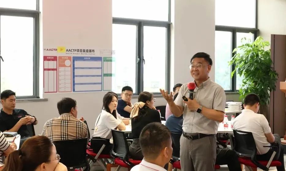 赋强人才生长 | “复盘中国行?走进威尼斯9499”学习活动乐成举行