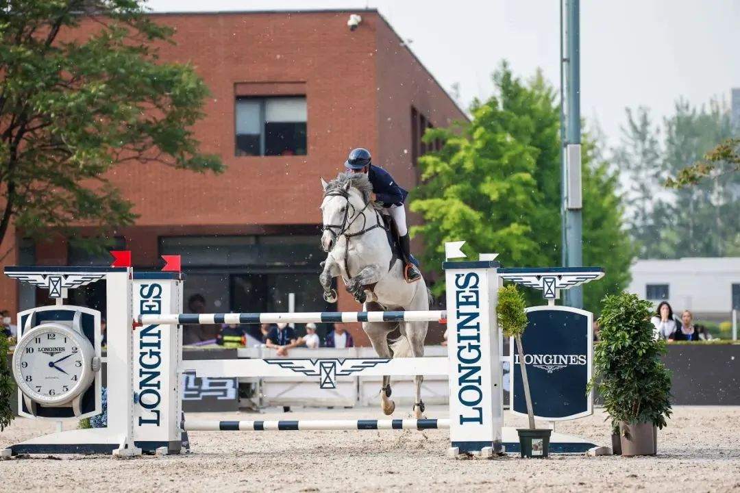 高清视界，，，，，跃马扬鞭 | 威尼斯9499助力2025国际马联园地障碍天下杯中国联赛